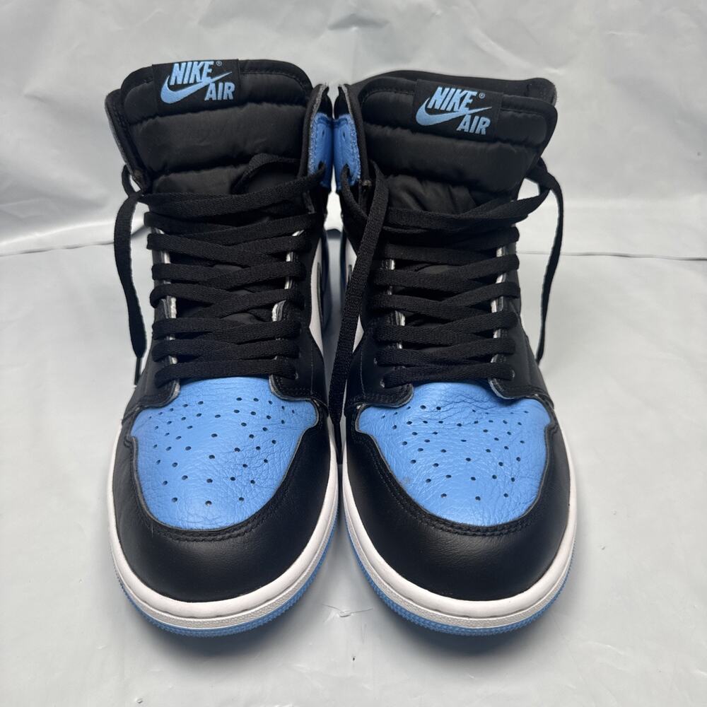 Size 13- Air Jordan 1 Retro High OG UNC toe Pre-Owned DZ5485-400 B5
